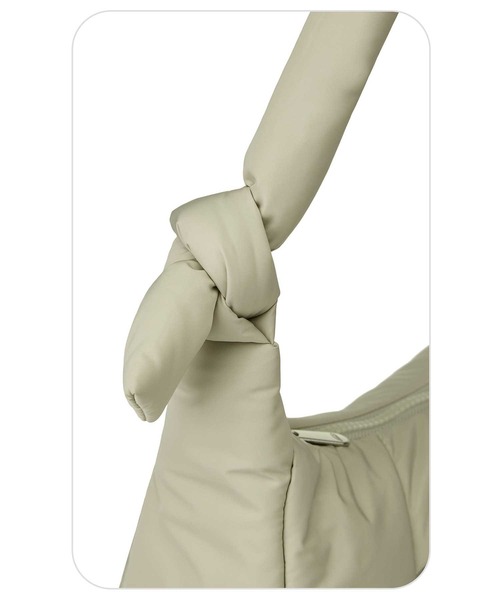 EMIS(イミス)の「PADDED ZIP POCKET SHOULDER BAG(ショルダーバッグ・レディース・バーガンディー/ベージュ/ブラック/ブルー・FREE)」の13枚目の写真