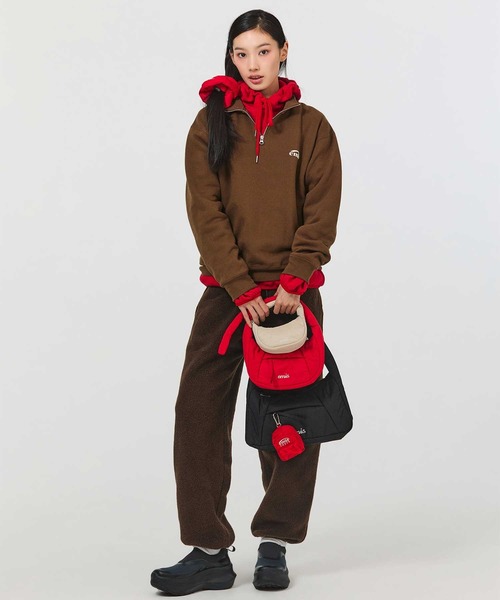 EMIS(イミス)の「PADDED ZIP POCKET SHOULDER BAG(ショルダーバッグ・レディース・バーガンディー/ベージュ/ブラック/ブルー・FREE)」の15枚目の写真