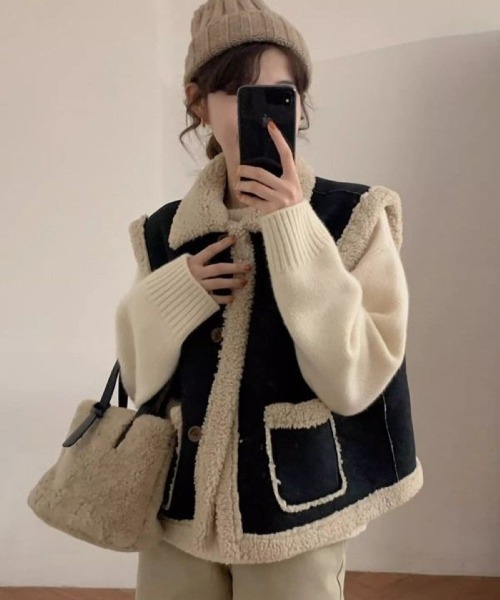 Ritzy(リッツィー)の「フェイクムートンベスト(ベスト・レディース・ブラック/ブラウン・M)」の1枚目の写真