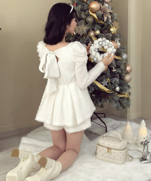 ROYAL PARTY（ロイヤルパーティー）の「カールボア長袖ペプラムトップス（シャツ/ブラウス・レディース・オフホワイト/ベージュ/ブラック・FREE）」の2枚目の写真