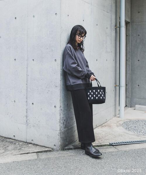 THE GOODLAND MARKET（ザグッドランドマーケット）の「EXPO2025 TOTE-DOT S（トートバッグ・レディース・ホワイト/ブラック・SMALL）」の8枚目の写真