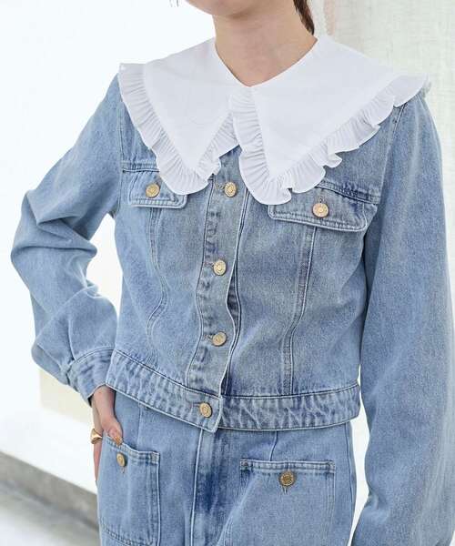 MAJESTIC LEGON(マジェスティックレゴン)の「フリルカラー&ブローチセットGジャン(デニムジャケット・レディース・ブラック/サックスブルー・MEDIUM/SMALL)」の11枚目の写真