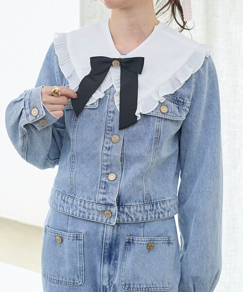 MAJESTIC LEGON(マジェスティックレゴン)の「フリルカラー&ブローチセットGジャン(デニムジャケット・レディース・ブラック/サックスブルー・MEDIUM/SMALL)」の12枚目の写真
