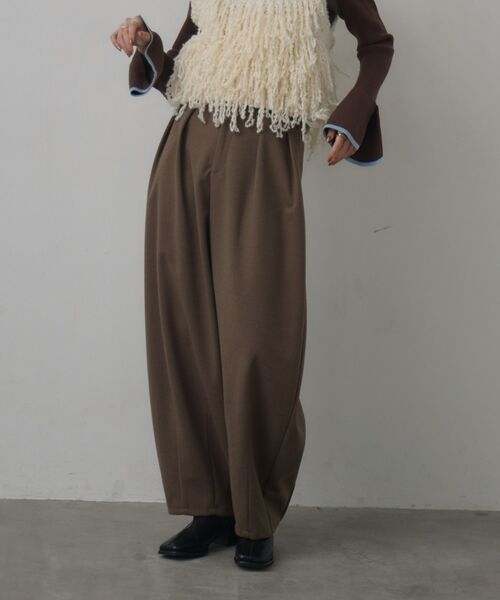 kivi（キヴィ）の「ヘリンボーンカーブパンツ（その他パンツ・レディース・チャコールグレー/ブラウン/ライトグレー・FREE）」の3枚目の写真