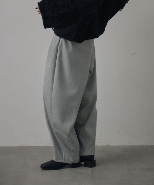 kivi（キヴィ）の「ヘリンボーンカーブパンツ（その他パンツ・レディース・チャコールグレー/ブラウン/ライトグレー・FREE）」の20枚目の写真