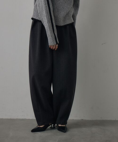 kivi（キヴィ）の「ヘリンボーンカーブパンツ（その他パンツ・レディース・チャコールグレー/ブラウン/ライトグレー・FREE）」の22枚目の写真