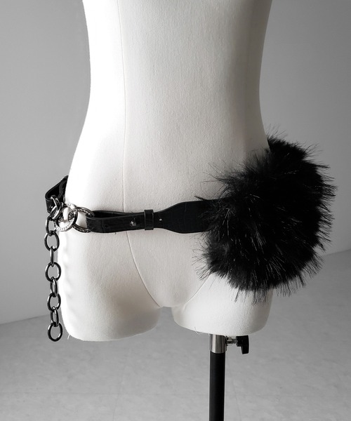 me+em select(ミームセレクト)の「ボリュームフェイクファーベルト / volume fake fur belt(ベルト・レディース・ブラック・FREE)」の3枚目の写真