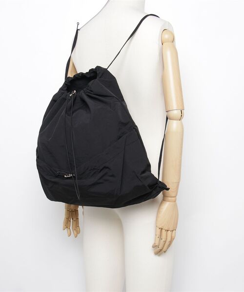 Vini（ヴィニ）の「ドローストリング ナップザック（バックパック/リュック・レディース・ホワイト/ブラック/カーキ・FREE）」の12枚目の写真