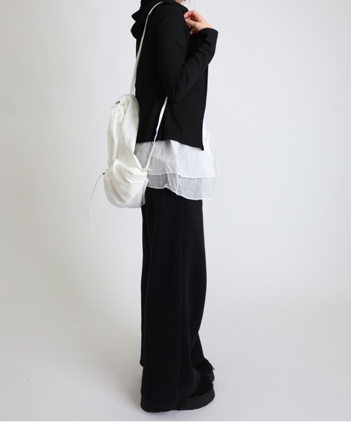 Vini（ヴィニ）の「ドローストリング ナップザック（バックパック/リュック・レディース・ホワイト/ブラック/カーキ・FREE）」の6枚目の写真