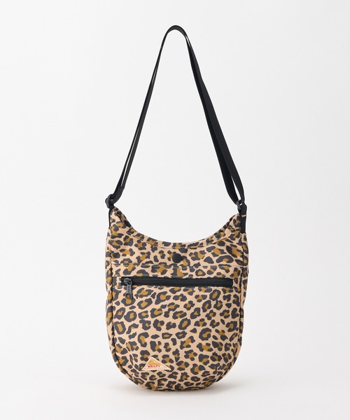 KELTY(ケルティ)の「KELTY ケルティ ES MINI CURVE SHOULDER ショルダーバッグ 軽量 ミニバッグ(ショルダーバッグ・レディース・ホワイト系/オリーブ/ブラウン系/ブラック/アニマル/スカイブルー/マスタード/ネイビー/ベージュ/ブラック系/レオパード/タン/セージグリーン・ONE SIZE)」の12枚目の写真