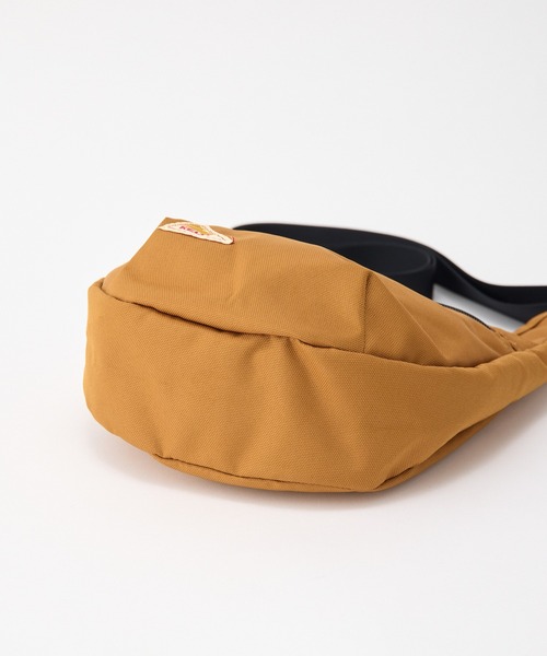 KELTY(ケルティ)の「KELTY ケルティ ES MINI CURVE SHOULDER ショルダーバッグ 軽量 ミニバッグ(ショルダーバッグ・レディース・ホワイト系/オリーブ/ブラウン系/ブラック/アニマル/スカイブルー/マスタード/ネイビー/ベージュ/ブラック系/レオパード/タン/セージグリーン・ONE SIZE)」の21枚目の写真