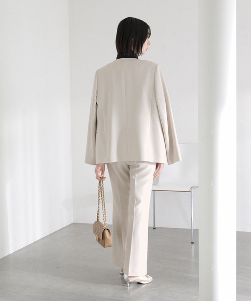 La TOTALITE（ラトータリテ）の「2WAYスリットジャケット（ノーカラージャケット・レディース・ベージュ/ネイビー/ライトグリーン・38/36）」の7枚目の写真