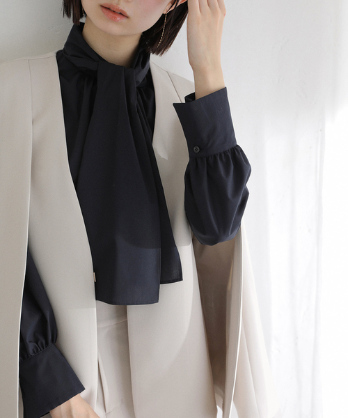 La TOTALITE（ラトータリテ）の「2WAYスリットジャケット（ノーカラージャケット・レディース・ベージュ/ネイビー/ライトグリーン・38/36）」の10枚目の写真