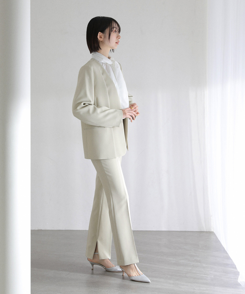 La TOTALITE（ラトータリテ）の「2WAYスリットジャケット（ノーカラージャケット・レディース・ベージュ/ネイビー/ライトグリーン・38/36）」の12枚目の写真