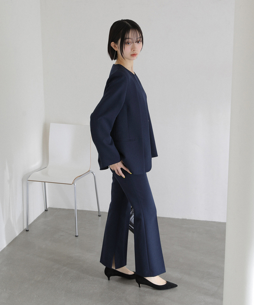 La TOTALITE（ラトータリテ）の「2WAYスリットジャケット（ノーカラージャケット・レディース・ベージュ/ネイビー/ライトグリーン・38/36）」の19枚目の写真