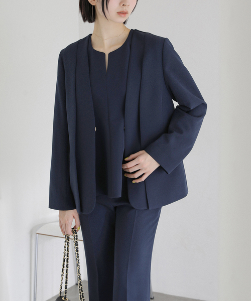 La TOTALITE（ラトータリテ）の「2WAYスリットジャケット（ノーカラージャケット・レディース・ベージュ/ネイビー/ライトグリーン・38/36）」の22枚目の写真