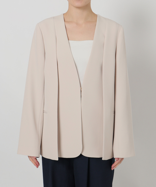 La TOTALITE（ラトータリテ）の「2WAYスリットジャケット（ノーカラージャケット・レディース・ベージュ/ネイビー/ライトグリーン・38/36）」の5枚目の写真