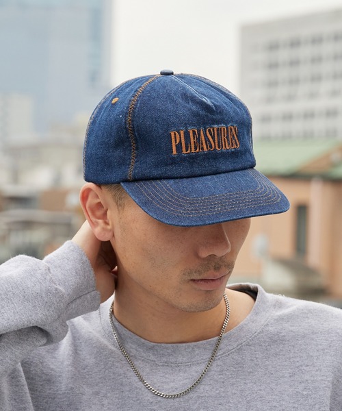 PLEASURES(プレジャー)の「PLEASURES/プレジャーズ ZIG ZAG DENIM CAP フラットバイザー 5Pキャップ 2026年春夏(キャップ・メンズ・ブルー・FREE)」の1枚目の写真