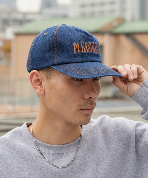PLEASURES(プレジャー)の「PLEASURES/プレジャーズ ZIG ZAG DENIM CAP フラットバイザー 5Pキャップ 2026年春夏(キャップ・メンズ・ブルー・FREE)」の4枚目の写真