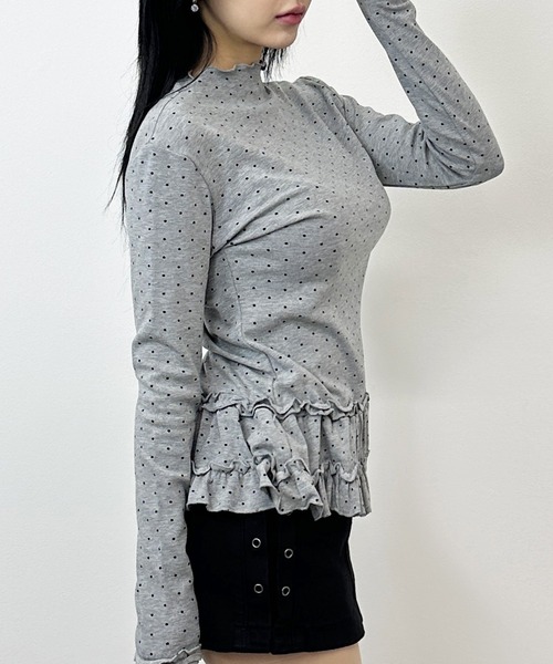 FOLLOWIN(フォロウィン)の「2color/ドット柄 ウエストフリル ロングスリーブトップス(Tシャツ/カットソー・レディース・グレー/ベージュ・FREE)」の11枚目の写真