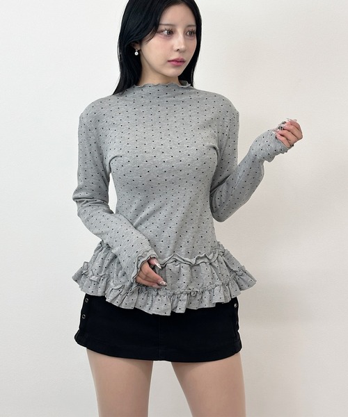 FOLLOWIN(フォロウィン)の「2color/ドット柄 ウエストフリル ロングスリーブトップス(Tシャツ/カットソー・レディース・グレー/ベージュ・FREE)」の4枚目の写真