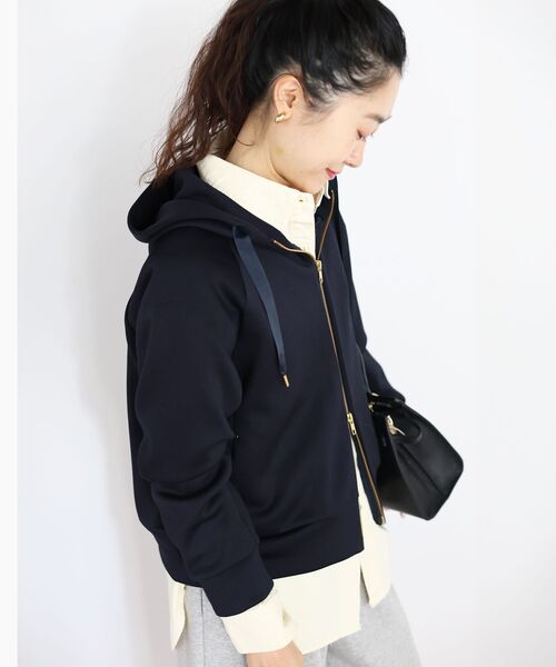 le.coeur blanc（ルクールブラン）の「カルゼダンボールパーカー（パーカー・レディース・ネイビー・38）」の4枚目の写真