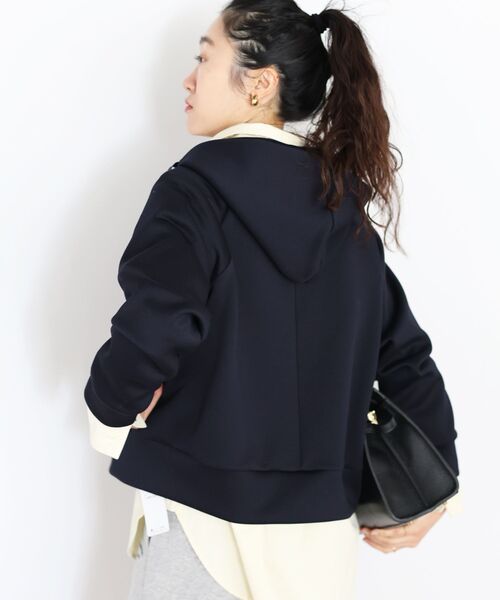 le.coeur blanc（ルクールブラン）の「カルゼダンボールパーカー（パーカー・レディース・ネイビー/オフホワイト・38）」の20枚目の写真