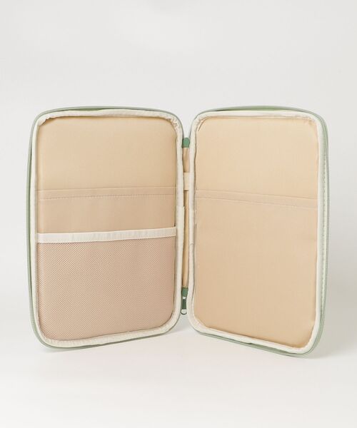 lit.Cy(リットシー)の「ギンガムチェック クッション タブレットケース PCケース 11inch 13inch 14inch(PC・タブレットケース・レディース・ブルー/ブラック/レッド/グリーン・11/13-14)」の7枚目の写真