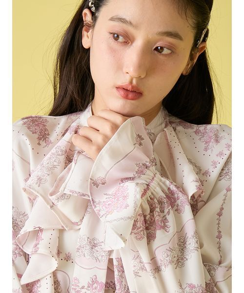LILY BROWN(リリーブラウン)の「スカーフプリントボウタイブラウス(シャツ/ブラウス・レディース・ホワイト/ブルー/ピンク・F)」の11枚目の写真