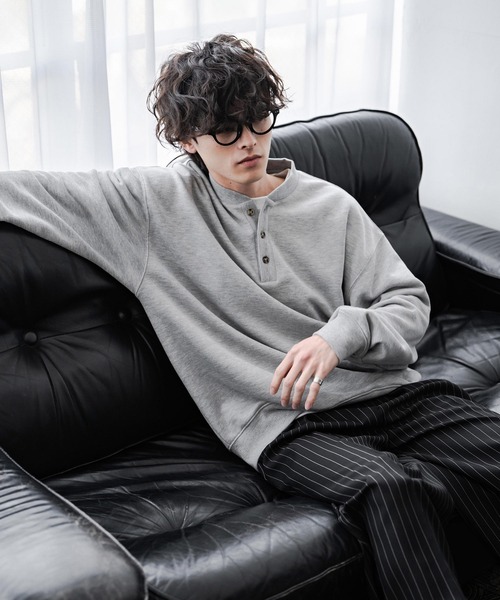 Rocky Monroe（ロッキーモンロー）の「オーバーサイズ 裏毛ヘンリーネック長袖スウェット（スウェット・メンズ・ブラック/アッシュ/ネイビー/グレー・XL/L/M）」の16枚目の写真