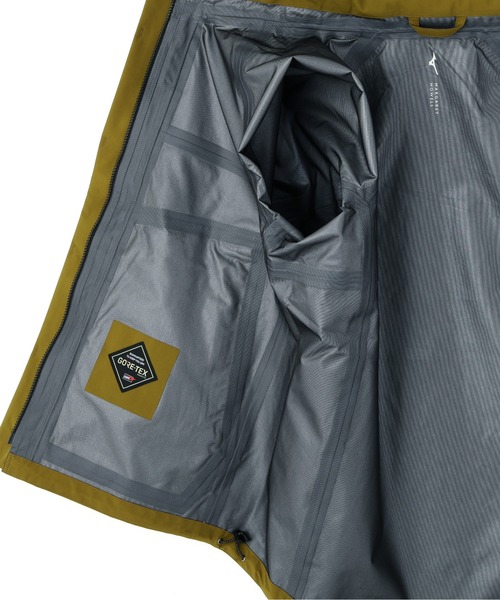 MIZUNO（ミズノ　）の「Gore-Tex RECYCKED POLYESTER POPLIN（マウンテンパーカー・レディース・マスタード/チャコール・2/1）」の19枚目の写真