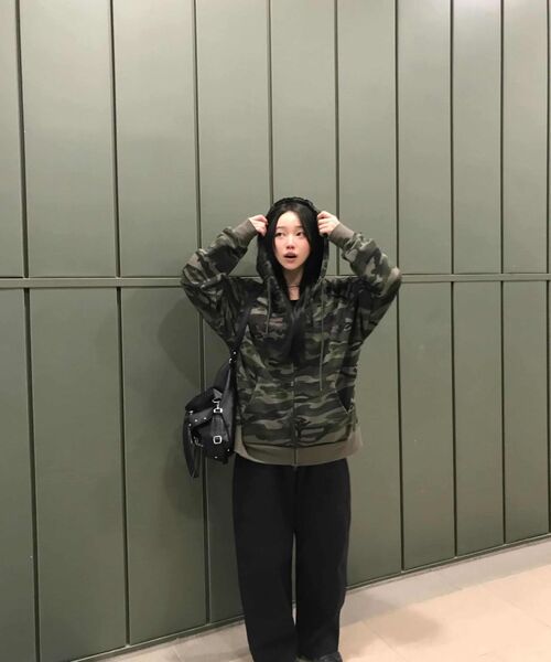 S'EST(エスイーエスティー)の「Solaris Camo Hoodie Zip Up Khaki(パーカー・メンズ・カーキ・SMALL/LARGE/MEDIUM)」の10枚目の写真