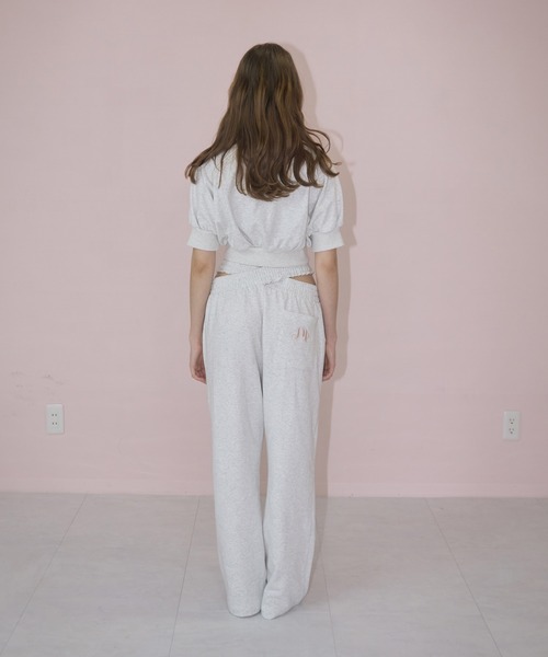 mieya mieya（ミーヤミーヤ）の「【mieya mieya】short sweat pullover/ショートスウェットプルオーバー（スウェット・レディース・ホワイト/ライトグレー・FREE）」の9枚目の写真