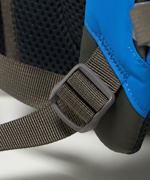 THE NORTH FACE(ザノースフェイス)の「<THE NORTH FACE>スモールデイ リュック(15L) / キッズ(バックパック/リュック・キッズ・ベージュ/ロイヤルブルー/ブラック・FREE)」の12枚目の写真
