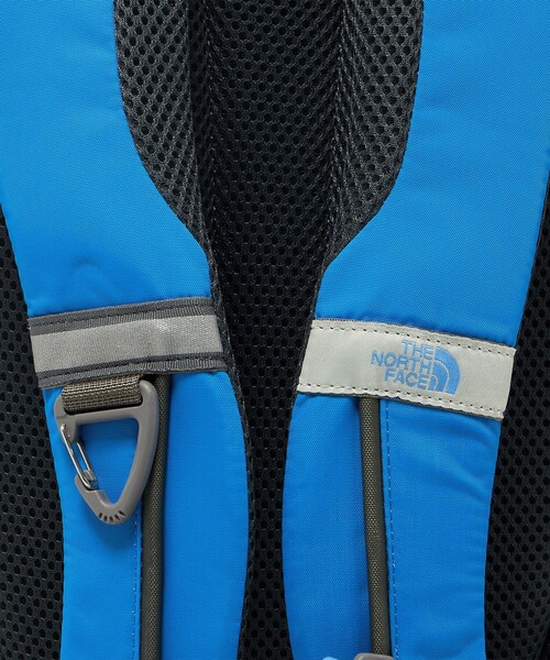 THE NORTH FACE(ザノースフェイス)の「<THE NORTH FACE>スモールデイ リュック(15L) / キッズ(バックパック/リュック・キッズ・ベージュ/ロイヤルブルー/ブラック・FREE)」の15枚目の写真