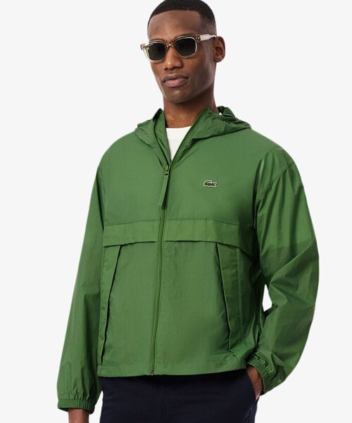 LACOSTE(ラコステ)の「軽量 撥水 ワッシャー加工 ライトウェイトパッカブルジャケット(ナイロンジャケット・メンズ・ライトグリーン/ブラック・52/48/46/50)」の1枚目の写真