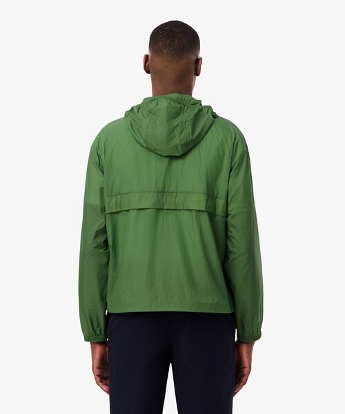 LACOSTE(ラコステ)の「軽量 撥水 ワッシャー加工 ライトウェイトパッカブルジャケット(ナイロンジャケット・メンズ・ライトグリーン/ブラック・52/48/46/50)」の4枚目の写真