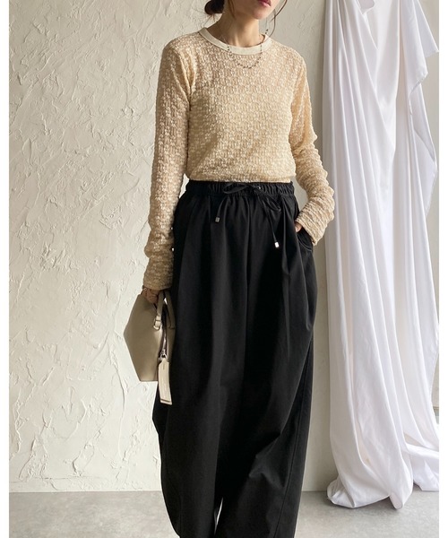 She's Closet(シーズクローゼット)の「長袖 クルーネック 花柄 レースシアートップス ロングTシャツ(Tシャツ/カットソー・レディース・ライトベージュ/ブラック/アイボリー・FREE)」の13枚目の写真