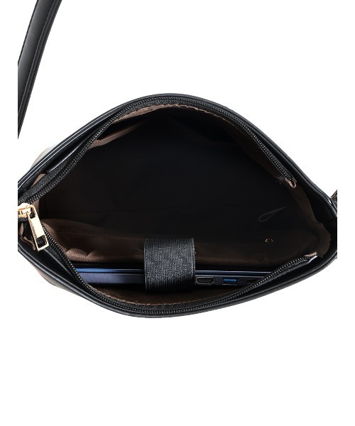 SUIT SQUARE（スーツスクエア）の「縦型ワンショルダーバッグ スムースフェイクレザー（ショルダーバッグ・レディース・ブラック/グレー・F）」の6枚目の写真