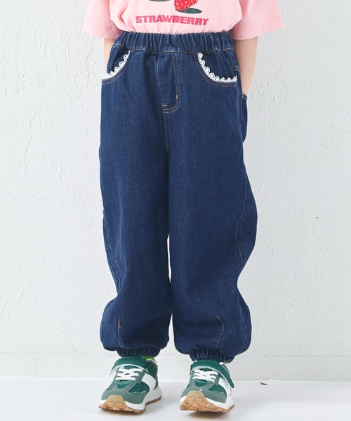 pairmanon（ペアマノン）の「ガールズ レース 裾ゴム カーブデニムパンツ（デニムパンツ・キッズ・インディゴブルー/ライトブルー・100/110/120/130/140/150/90）」の2枚目の写真