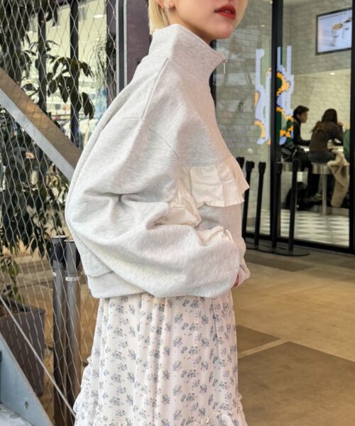 w closet（ダブルクローゼット）の「ハーフジップフリルスウェット（Tシャツ/カットソー・レディース・アイボリー/グレー/ピンク・FREE）」の6枚目の写真