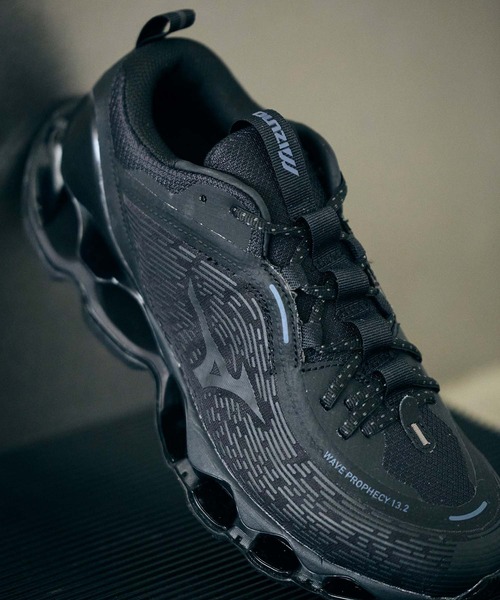 MIZUNO(ミズノ )の「MIZUNO ミズノ WAVE PROPHECY 13.2 ウェーブ プロフェシー D1GA260502(スニーカー・メンズ・ブラック・27.0cm/26.0cm/25.0cm/24.0cm/27.5cm/26.5cm/24.5cm/23.5cm/28.0cm/23.0cm)」の12枚目の写真