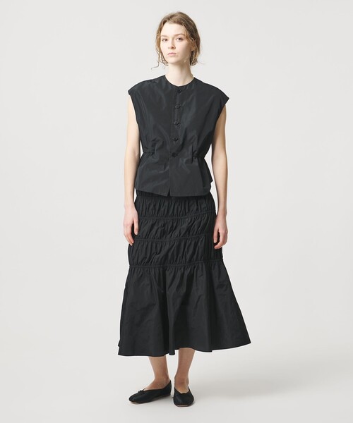 LOEFF（ロエフ）の「＜LOEFF＞グロッシー タフタ ギャザー スカート（スカート・レディース・ブラック/ダークブラウン・0/1）」の4枚目の写真