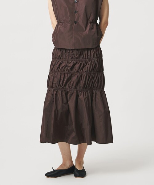 LOEFF（ロエフ）の「＜LOEFF＞グロッシー タフタ ギャザー スカート（スカート・レディース・ブラック/ダークブラウン・0/1）」の6枚目の写真