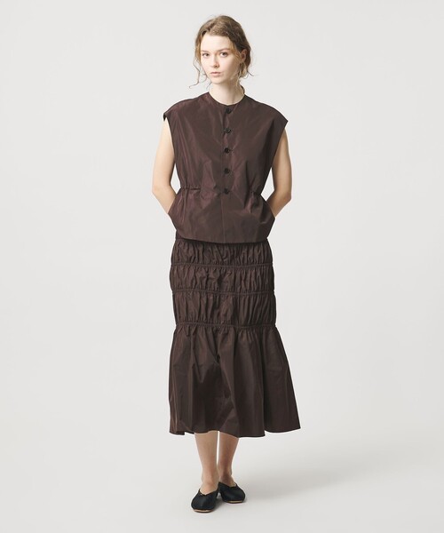 LOEFF（ロエフ）の「＜LOEFF＞グロッシー タフタ ギャザー スカート（スカート・レディース・ブラック/ダークブラウン・0/1）」の7枚目の写真