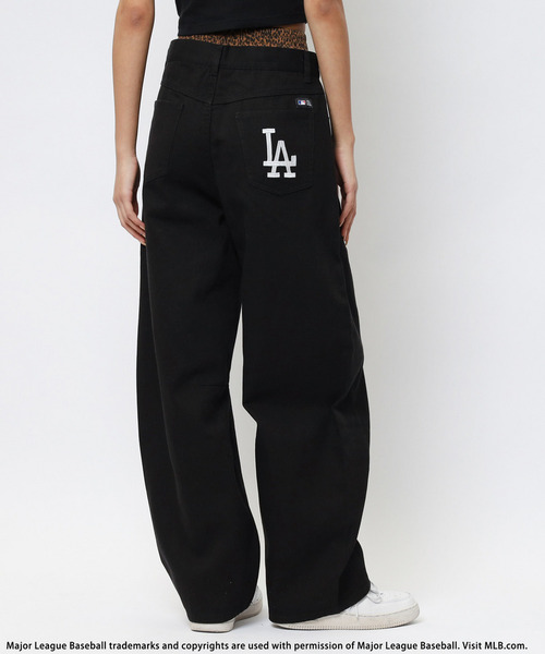 BACK TO THE FIELD（バック トゥー ザ フィールド）の「【MLB】ダブルウエストバレルレッグパンツ（その他パンツ・レディース・レオパード/ブラック・SMALL/MEDIUM）」の3枚目の写真