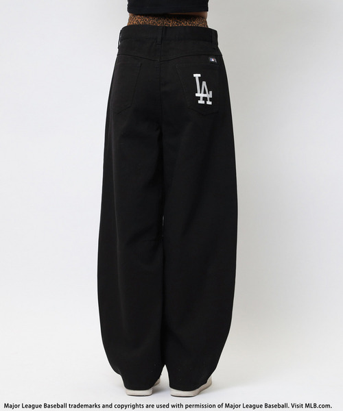 BACK TO THE FIELD（バック トゥー ザ フィールド）の「【MLB】ダブルウエストバレルレッグパンツ（その他パンツ・レディース・レオパード/ブラック・SMALL/MEDIUM）」の18枚目の写真
