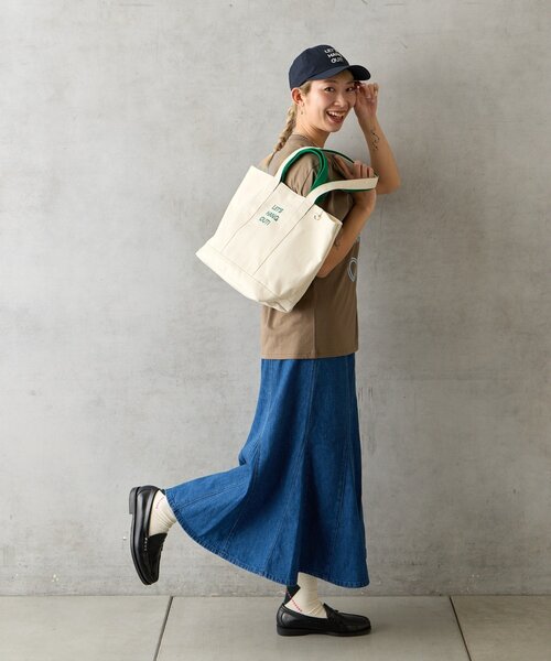 BIRTHDAY BAR（バースデイバー）の「ロゴ刺繍キャンバストートバッグ（トートバッグ・レディース・キャメル/グリーン/アイボリー・0）」の6枚目の写真