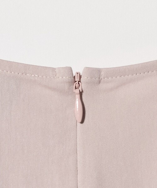 UNITED ARROWS(ユナイテッドアローズ)の「トリコット フォーム Tシャツ(Tシャツ/カットソー・レディース・その他7/オフホワイト/ブラック/ライトピンク・FREE)」の8枚目の写真