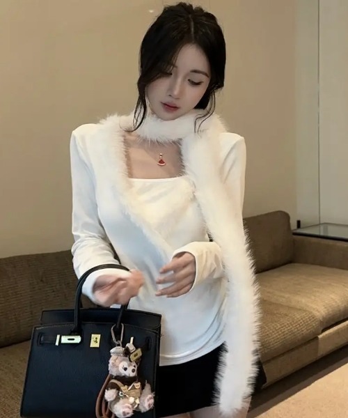 Alvia(アルビア)の「ファー付きトップス(その他トップス・レディース・ブラウン/ホワイト/ブラック・M)」の4枚目の写真